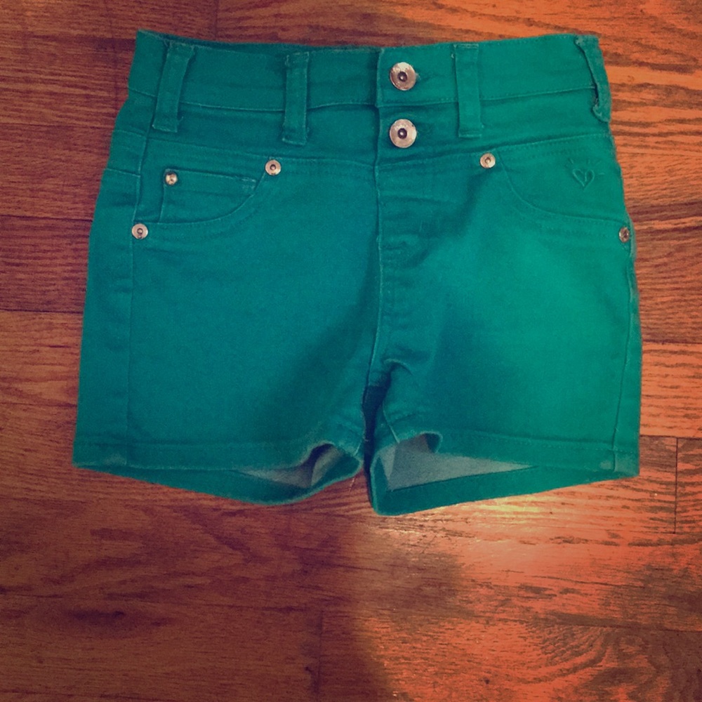Green short jeans